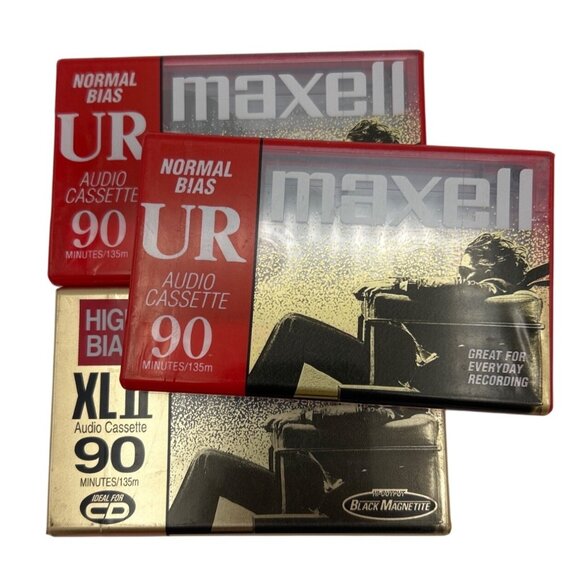 Maxell Audio Cassette Tapes Set Of 3 UR 90 & XLII 90 IEC Type I & II New Sealed - Picture 1 of 7